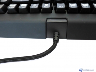 Razer-Blackwidow-Chroma-24