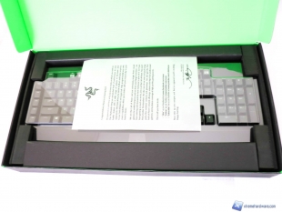 Razer-Blackwidow-Chroma-8